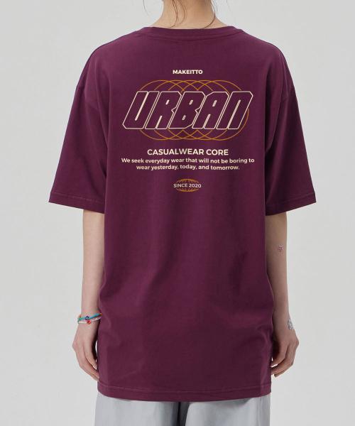 MAKEITTO（メイキット）の「[URBAN LETTERING] CREW NECK TEE_WINE（Tシャツ/カットソー・メンズ・その他・MEDIUM/LARGE/X-LARGE/XX-LARGE）」の6枚目の写真