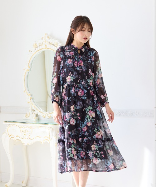 Rose Tiara(ローズティアラ)の「シフォンプリントワンピース(ワンピース・レディース・ブラック/ピンク・42/46/38)」の19枚目の写真