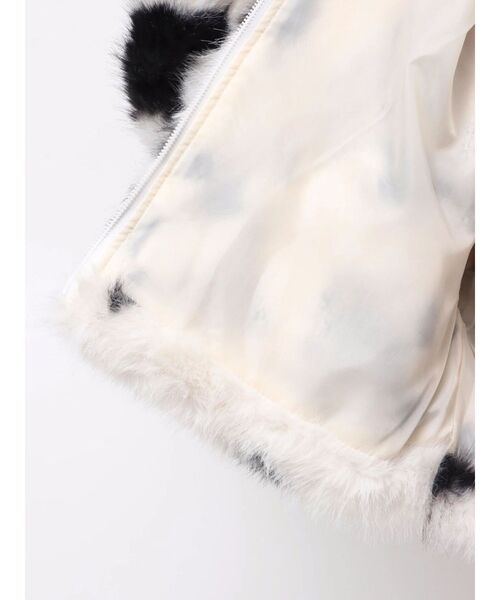 GYDA(ジェイダ)の「【WEB限定】COW PATTERN フェイクファーコート(ブルゾン・レディース・ブラック/ブラウン・FREE)」の21枚目の写真