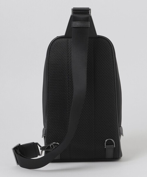BLACK LABEL CRESTBRIDGE(ブラックレーベル・クレストブリッジ)の「ナイロンコンビカルゼシャドークレストブリッジチェックビジネスボディバッグ(ボディバッグ/ウエストポーチ・メンズ・ネイビー/ブラック・FREE)」の5枚目の写真