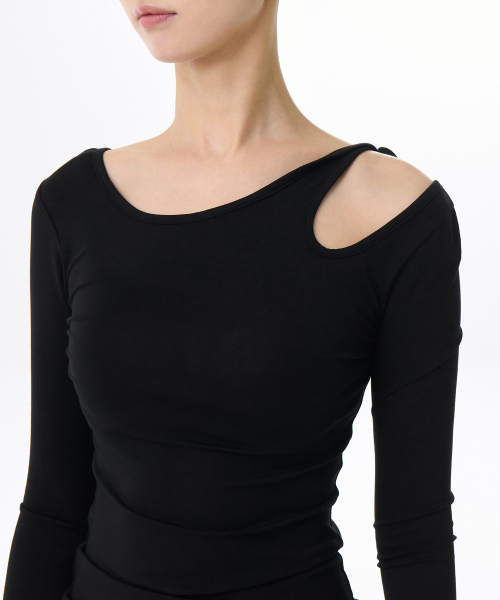 MUSINSA STANDARD WOMAN（ムシンサスタンダードウーマン）の「ウィメンズ テンセル スリム カットアウト ストリング 長袖Tシャツ [ブラック]（Tシャツ/カットソー・レディース・その他・X-SMALL/SMALL/MEDIUM/LARGE）」の3枚目の写真