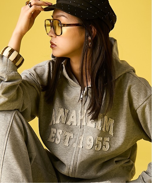 GEVS.(ジェイヴィス)の「ジップアップパーカー<大きいサイズ有>GEVS.(パーカー・レディース・ブラック/グレー・M/L/LL/3L/4L/5L)」の1枚目の写真