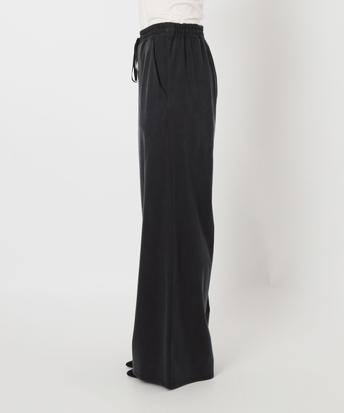 IENA LA BOUCLE（イエナラブークル）の「IENA LA BOUCLE Cupra mix イージーパンツ（その他パンツ・レディース・ブラック/ベージュ/ブラウン・40/38/36/34）」の4枚目の写真