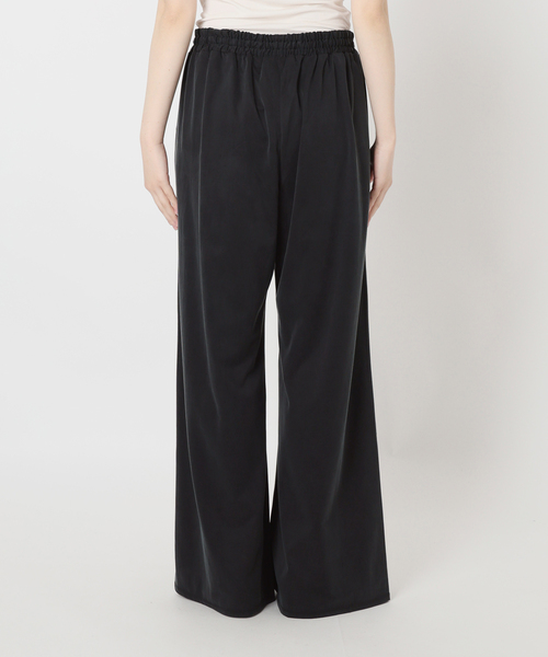 IENA LA BOUCLE（イエナラブークル）の「IENA LA BOUCLE Cupra mix イージーパンツ（その他パンツ・レディース・ブラック/ベージュ/ブラウン・40/38/36/34）」の5枚目の写真