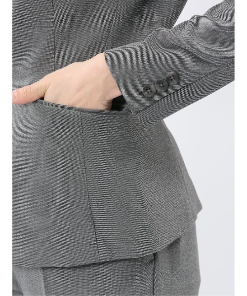 m.f.editorial(エムエフエディトリアル)の「【ストレッチ ウォッシャブル イージーケア】m.f.エディトリアル レディース 1ボタン ジャケット + テーパード パンツ ビジネス セットアップ スーツ グレー(スーツセット・レディース・グレー・LARGE/X-LARGE/S/MEDIUM)」の9枚目の写真