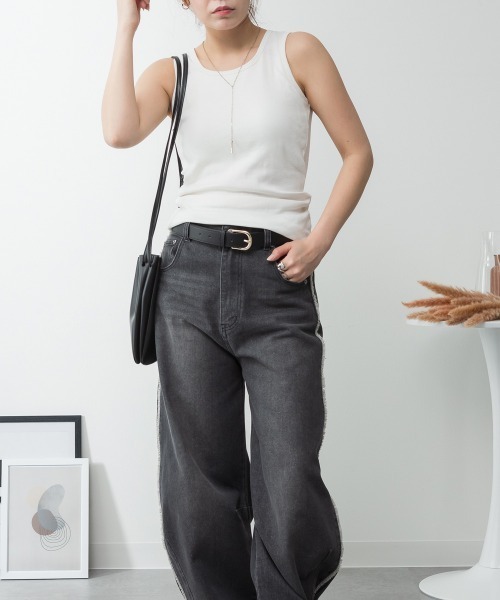 aity(アイティ)の「M-4L カップ付き コットンフライス タンクトップ 夏服(タンクトップ・レディース・ネイビー/グレイッシュベージュ/ブラック/オフホワイト/杢グレー/チャコールグレー/カーキ・LL/L/M/4L/3L)」の2枚目の写真