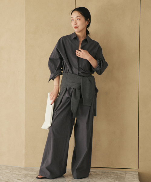 plage(プラージュ)の「relaxy slit シャツ(シャツ/ブラウス・レディース・ボルドー/チャコールグレー/バーガンディー・FREE)」の4枚目の写真