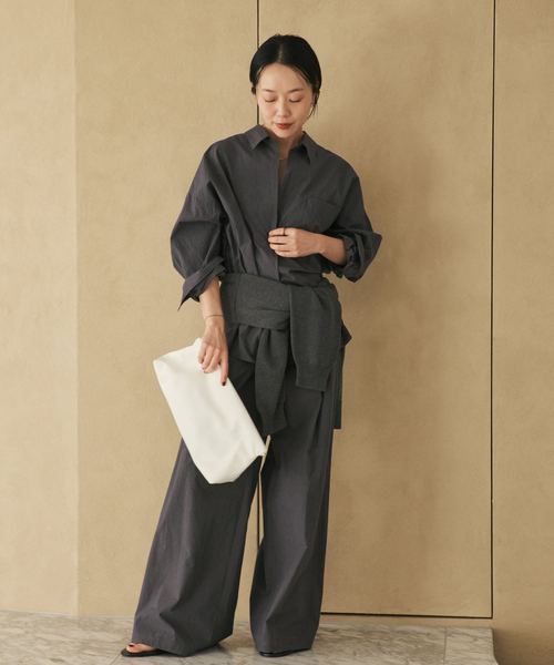 plage(プラージュ)の「relaxy slit シャツ(シャツ/ブラウス・レディース・ボルドー/チャコールグレー/バーガンディー・FREE)」の9枚目の写真