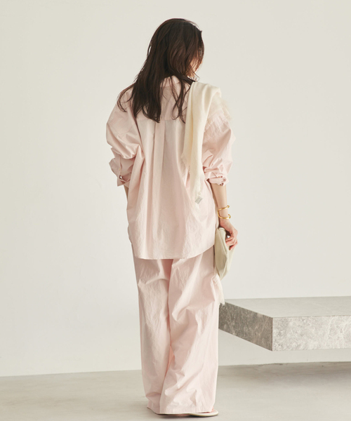 plage(プラージュ)の「relaxy slit シャツ(シャツ/ブラウス・レディース・ボルドー/チャコールグレー/バーガンディー・FREE)」の18枚目の写真