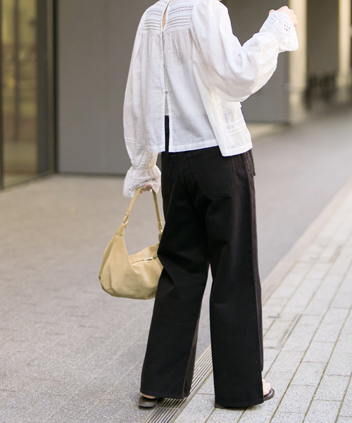 Spick & Span(スピックアンドスパン)の「ne Quittez pas / ヌキテパ 別注Pintuck & Lace Blouse*(シャツ/ブラウス・レディース・ホワイト/ネイビー・FREE)」の20枚目の写真