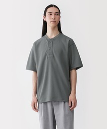 無印良品（ムジルシリョウヒン）の「紳士 UVカット乾きやすいワッフルヘンリーネック半袖Tシャツ（Tシャツ/カットソー）」