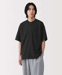 無印良品（ムジルシリョウヒン）の「紳士 UVカット乾きやすいワッフルヘンリーネック半袖Tシャツ（Tシャツ/カットソー）」