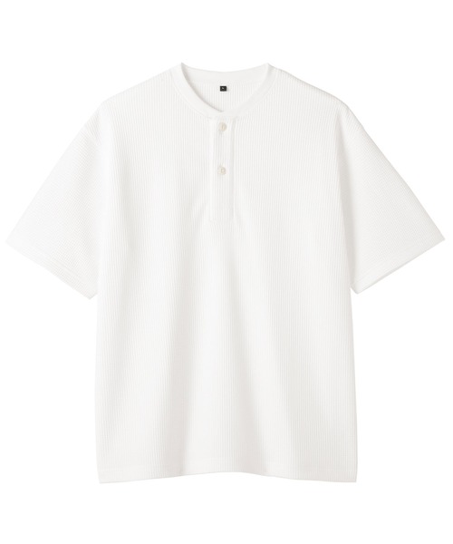 無印良品(ムジルシリョウヒン)の「紳士 UVカット乾きやすいワッフルヘンリーネック半袖Tシャツ(Tシャツ/カットソー・メンズ・ブラック/スモーキーグリーン系/オフホワイト/チャコールグレー・S/M/L/XL)」の7枚目の写真