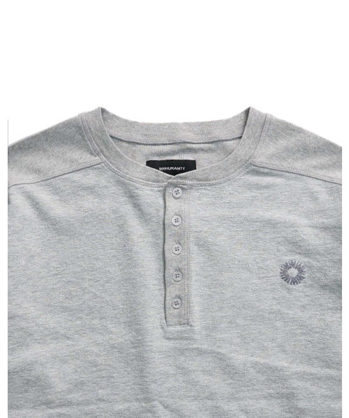 999HUMANITY(999ヒューマニティ)の「エブリデイ ヘンリーネック ロングスリーブTシャツ (ライトグレー)(Tシャツ/カットソー・レディース・その他・1(S)/2(M)/3(L))」の3枚目の写真