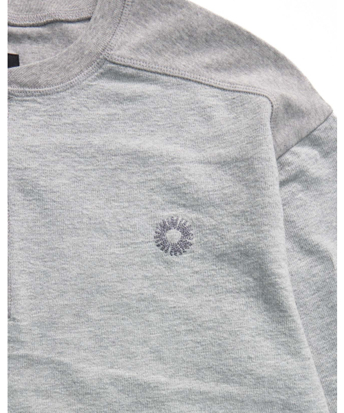 999HUMANITY(999ヒューマニティ)の「エブリデイ ヘンリーネック ロングスリーブTシャツ (ライトグレー)(Tシャツ/カットソー・レディース・その他・1(S)/2(M)/3(L))」の5枚目の写真