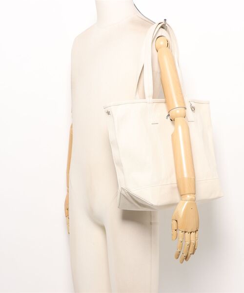 CONVERSE(コンバース)の「CONVERSE/コンバース CV AS CANVAS TOTE BAG M(トートバッグ・レディース・ライトブラウン/オフホワイト/ブラック/カーキ/ベージュ/ネイビー/杢グレー/レッド・ONE SIZE)」の17枚目の写真
