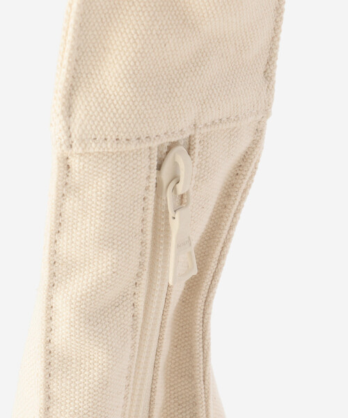 ORCIVAL(オーシバル)の「ORCIVAL | キャンバスショルダーバッグ UNISEX(ショルダーバッグ・レディース・ブラック/アイボリー・-)」の7枚目の写真