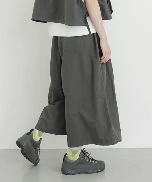 EKAL(エカル)の「『UR TECH』ナイロンタッサーワイドパンツ(その他パンツ・レディース・ネイビー/グリーン系その他/ライトブルー/グレー/ベージュ・ONE)」の15枚目の写真