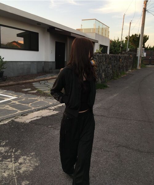 NOMANUAL(NOMANUAL)の「NM WIDE TRACK TOP - BLACK(ナイロンジャケット・レディース・その他・SMALL/MEDIUM/LARGE)」の5枚目の写真