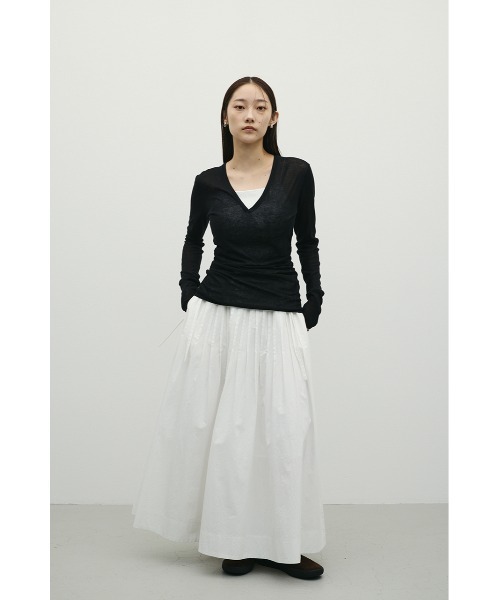 STYLEMIXER(スタイルミキサー)の「ディープVネックシアートップ(ニット/セーター・レディース・オレンジ系その他/ブラック/グレー・FREE)」の5枚目の写真