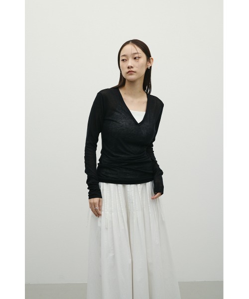 STYLEMIXER(スタイルミキサー)の「ディープVネックシアートップ(ニット/セーター・レディース・オレンジ系その他/ブラック/グレー・FREE)」の6枚目の写真