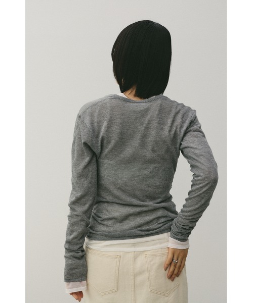 STYLEMIXER(スタイルミキサー)の「ディープVネックシアートップ(ニット/セーター・レディース・オレンジ系その他/ブラック/グレー・FREE)」の19枚目の写真