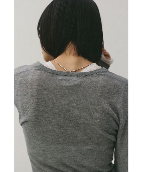 STYLEMIXER(スタイルミキサー)の「ディープVネックシアートップ(ニット/セーター・レディース・オレンジ系その他/ブラック/グレー・FREE)」の20枚目の写真