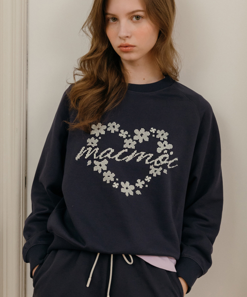 MAC MOC（マックモック）の「ハートMTM ハートアートワークレギュランスウェット_2カラー（スウェット・レディース・ライトグレー/ネイビー・FREE）」の5枚目の写真