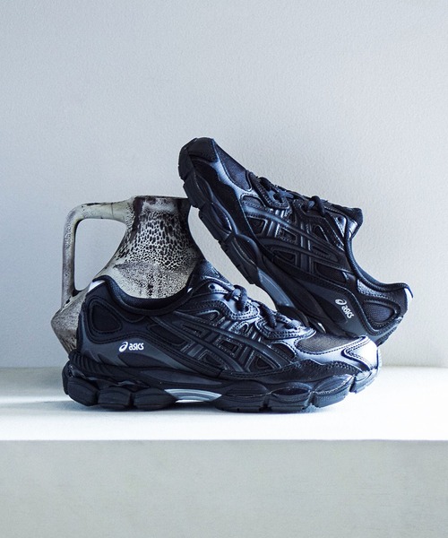 ASICS(アシックス)の「(asics)GEL-NYC(スニーカー・レディース・グレー/ブラック・23cm/24cm/25cm)」の1枚目の写真