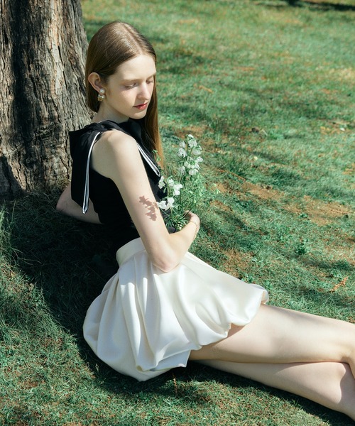 EIMY ISTOIRE(エイミーイストワール)の「ASYMMETRY RIBBON TOPS(Tシャツ/カットソー・レディース・レッド/ホワイト/ピンクベージュ/ブラック・F)」の7枚目の写真