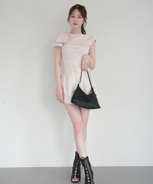 EIMY ISTOIRE(エイミーイストワール)の「ASYMMETRY RIBBON TOPS(Tシャツ/カットソー・レディース・レッド/ホワイト/ピンクベージュ/ブラック・F)」の20枚目の写真
