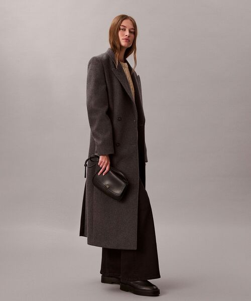 Calvin Klein（カルバン・クライン）の「クロスボディバッグ - CKフラップカメラバッグ（ボディバッグ/ウエストポーチ・レディース・ピンク/ブラック・FREE）」の8枚目の写真