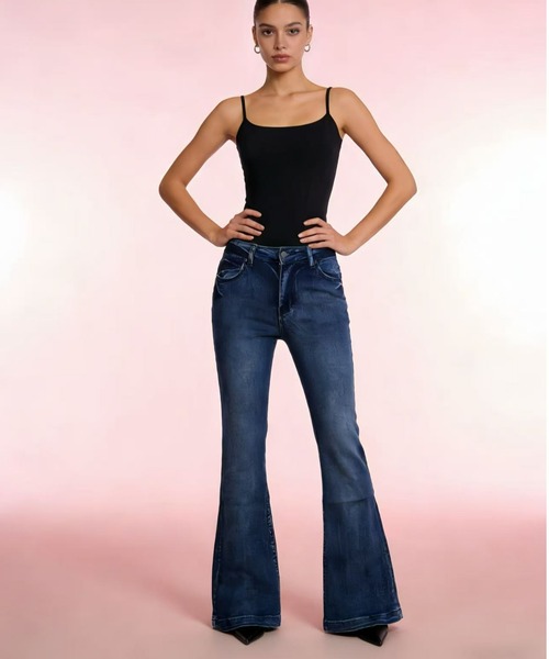 REBALANCE(リバランス)の「フレアデニムパンツ(デニムパンツ・レディース・A/B/D/C・SMALL/LARGE/MEDIUM)」の6枚目の写真