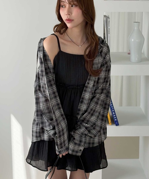 muet.(ミュエ)の「フリルティアードミニキャミワンピース(ワンピース・レディース・オフホワイト/ブラック・MEDIUM)」の11枚目の写真