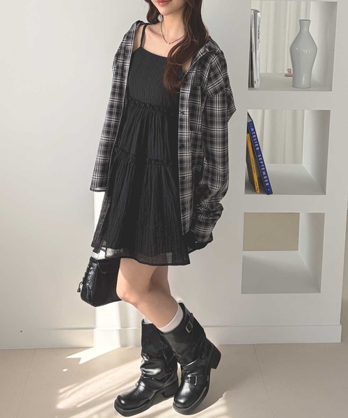muet.(ミュエ)の「フリルティアードミニキャミワンピース(ワンピース・レディース・オフホワイト/ブラック・MEDIUM)」の9枚目の写真
