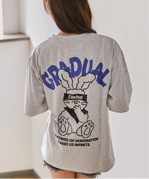 GORGE(ゴージ)の「《キャラバックプリント》BIGTシャツ/ストリート/春夏/全3色(Tシャツ/カットソー・レディース・オフホワイト/ネイビー/オートミール・F)」の2枚目の写真