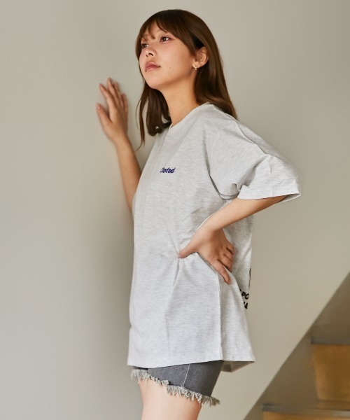 GORGE(ゴージ)の「《キャラバックプリント》BIGTシャツ/ストリート/春夏/全3色(Tシャツ/カットソー・レディース・オフホワイト/ネイビー/オートミール・F)」の19枚目の写真