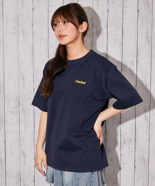GORGE(ゴージ)の「《キャラバックプリント》BIGTシャツ/ストリート/春夏/全3色(Tシャツ/カットソー・レディース・オフホワイト/ネイビー/オートミール・F)」の4枚目の写真