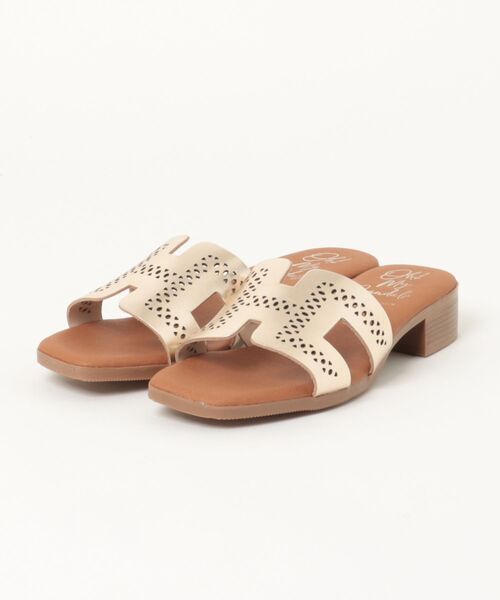 ABC-MART(エービーシーマート)の「OH! MY SANDALS オーマイサンダルズ CUTTING LEATHER MULE カッティングレザーミュール 5882 CHAMPAN(サンダル・レディース・ゴールド・36/37/38/39)」の1枚目の写真