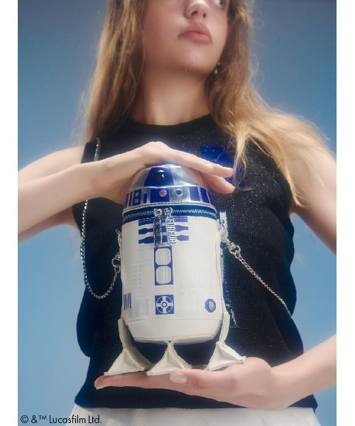 FURFUR(ファーファー)の「【STAR WARS(TM)】R2-D2 モチーフバッグ(ショルダーバッグ・レディース・シルバー・F)」の1枚目の写真