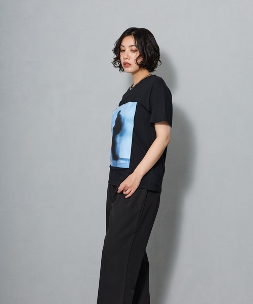 aremoi(アレモイ)の「グラフィックプリントTシャツ(Tシャツ/カットソー・レディース・ブラック・SMALL/MEDIUM/LARGE)」の17枚目の写真