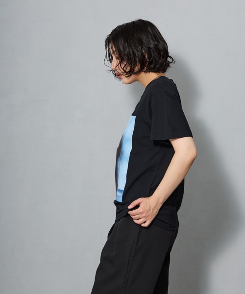aremoi(アレモイ)の「グラフィックプリントTシャツ(Tシャツ/カットソー・レディース・ブラック・SMALL/MEDIUM/LARGE)」の20枚目の写真