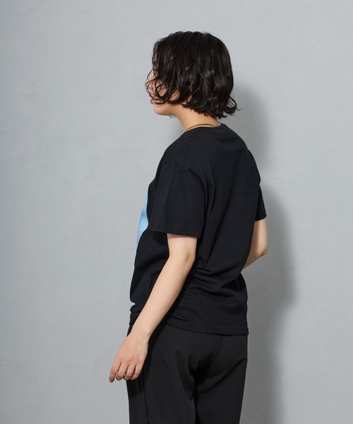 aremoi(アレモイ)の「グラフィックプリントTシャツ(Tシャツ/カットソー・レディース・ブラック・SMALL/MEDIUM/LARGE)」の21枚目の写真