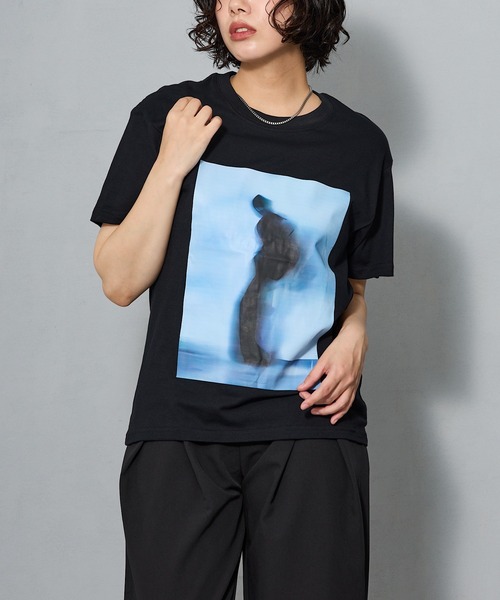 aremoi(アレモイ)の「グラフィックプリントTシャツ(Tシャツ/カットソー・レディース・ブラック・SMALL/MEDIUM/LARGE)」の6枚目の写真