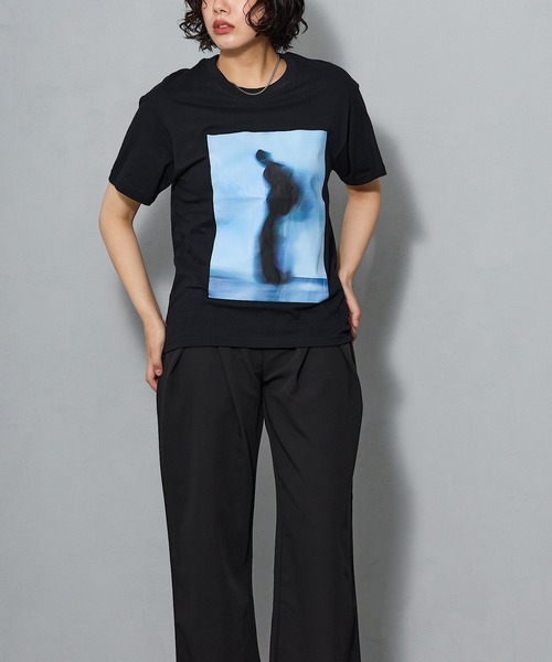 aremoi(アレモイ)の「グラフィックプリントTシャツ(Tシャツ/カットソー・レディース・ブラック・SMALL/MEDIUM/LARGE)」の11枚目の写真