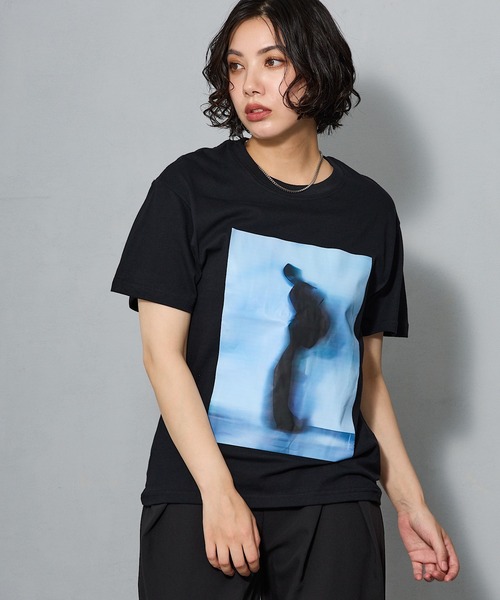 aremoi(アレモイ)の「グラフィックプリントTシャツ(Tシャツ/カットソー・レディース・ブラック・SMALL/MEDIUM/LARGE)」の8枚目の写真