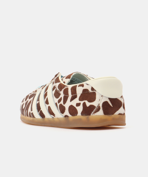adidas Originals（アディダスオリジナルス）の「adidas Originals GAZELLE LO PRO W KH9013（スニーカー・レディース・ベージュ・25cm/24.5cm/24cm/23.5cm/23cm）」の3枚目の写真