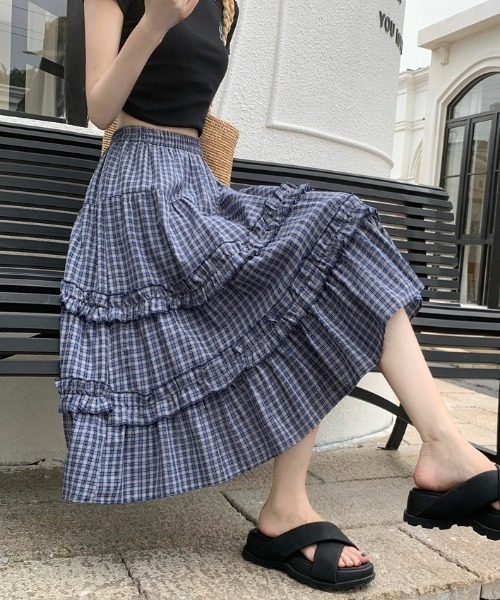 AMAJI（アマジ）の「チェック柄 フリル Aライン ミモレ丈 スカート（スカート・レディース・ネイビー・FREE）」の2枚目の写真