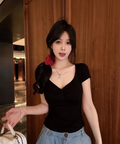 LAFFMO(ラフモ)の「パット付きフロントギャザー半袖カットソー(Tシャツ/カットソー・レディース・ブラック/レッド/ホワイト/グレー・F)」の6枚目の写真