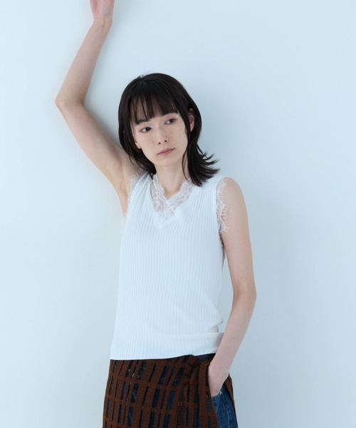 flaeu(フラユ)の「Lace Rib Sleeveless Top(タンクトップ・レディース・ホワイト/ブラック・FREE)」の13枚目の写真